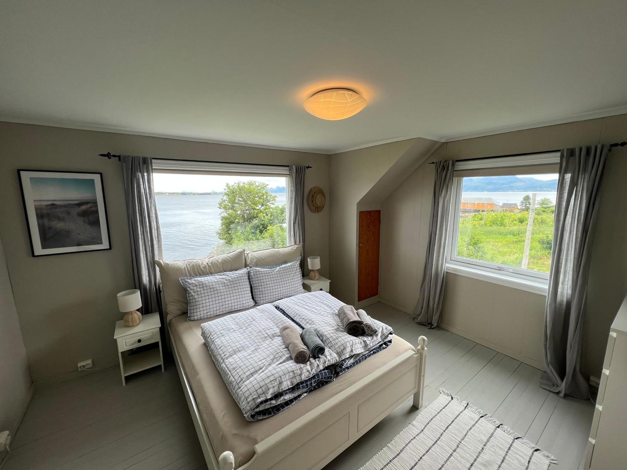 Holiday home Sjonaert Feriehus, Bat Tilgjengelig For Leie